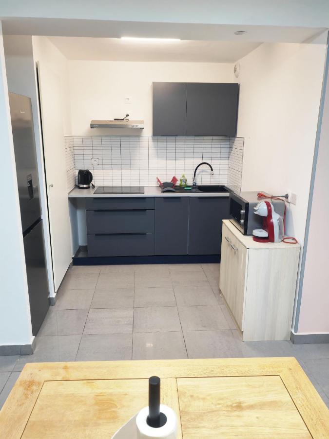 Apartamento Le 5Eme As // F2 Totalement Refait A Neuf Saint-Denis Exterior foto